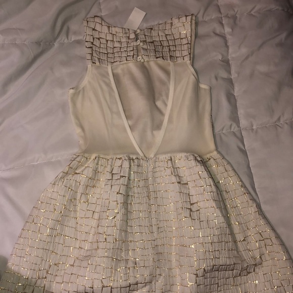 White & Gold Patterned Dress - Picture 2 of 3